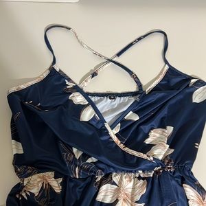 **Sold** Women’s Stretch Maxi Dress